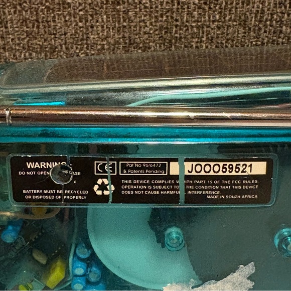 Freeplay Plus Self Powered AM/FM Radio Solar Power Tested Works Translucent - Picture 7 of 8